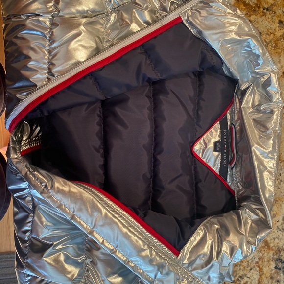 Tommy Hilfiger Metallic Puffer - Picture 3 of 3